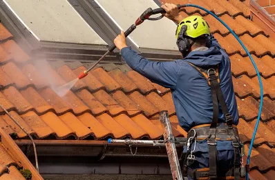 Démoussage et hydrofuge de toiture à Herqueville